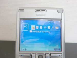 Nokia E61（NOKIA）2006年 | 古いハードに囲まれて since2011