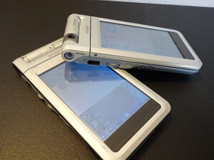 CLIE PEG-NR70V | 古いハードに囲まれて since2011