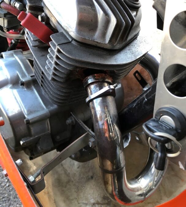 エイプ100 マフラー交換でセンターアップ化 - ASBクラフト