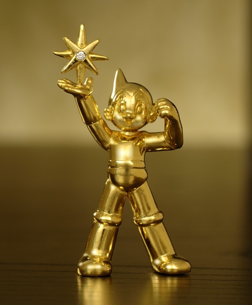 ASCII.jp：80体限定! 100万円の「純金製 鉄腕アトム」が発売!!