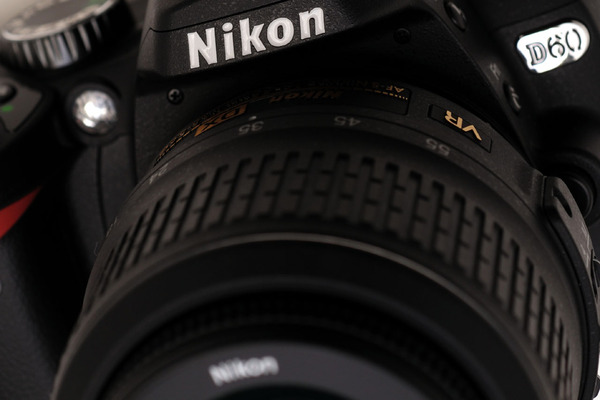 ASCII.jp：ニコン「D60」──手ぶれ補正＋高感度で、昼夜を問わず撮れ