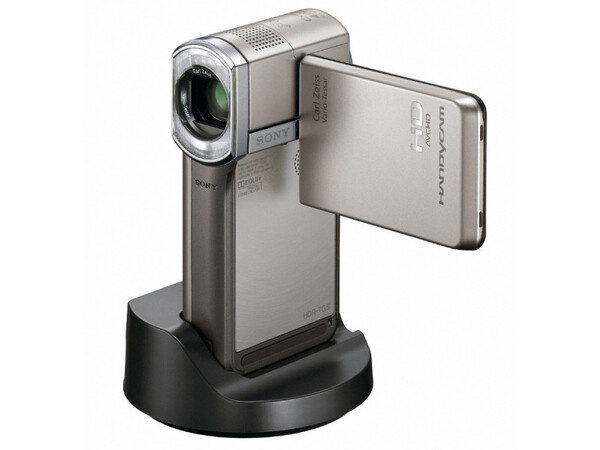 ASCII.jp：ポケットサイズのビデオカメラにGPSも内蔵