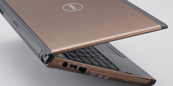 ASCII.jp：個人/法人どちらのニーズにも合うノート Vostro 3300 (1/2)