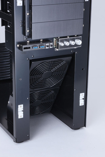 ASCII.jp：長～く使える極上のPCケース2011【アビー編】 (1/3)