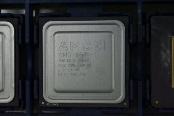 ASCII.jp：CPU黒歴史 Athlonまでの中継ぎが四球で失点？ K6-III (1/4)