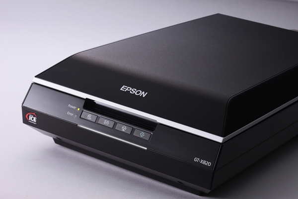 ASCII.jp：Colorio GT-X820で紙焼き写真とフィルムをスキャン三昧!! (1/5)