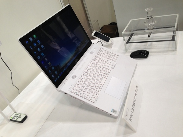 ASCII.jp：富士通、デザインにもこだわった「LIFEBOOK AH77/M」など