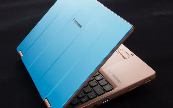 ASCII.jp：2in1でわずか約745gのレッツノートは、実力も伊達じゃない (1/9)