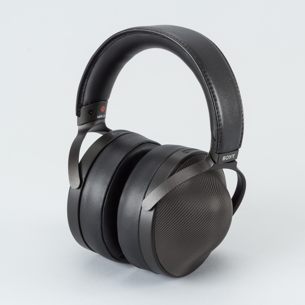 ASCII.jp：20万円超のソニー極上ヘッドフォン「MDR-Z1R」はもはや