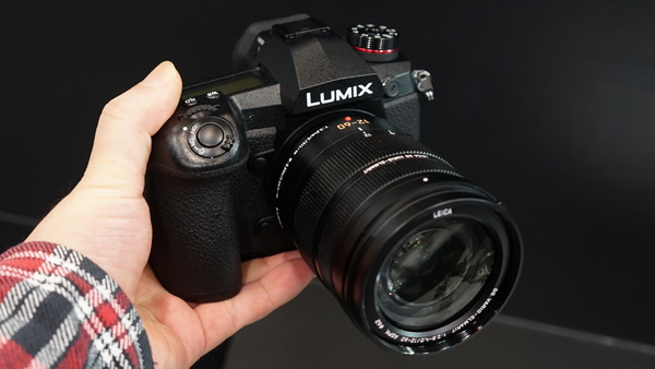 ASCII.jp：パナソニックの静止画最強ミラーレス「LUMIX G9 PRO」に触っ