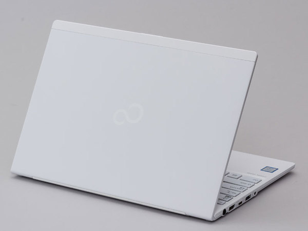 ASCII.jp：より軽く、より使いやすく進化した約790gの13.3型モバイル