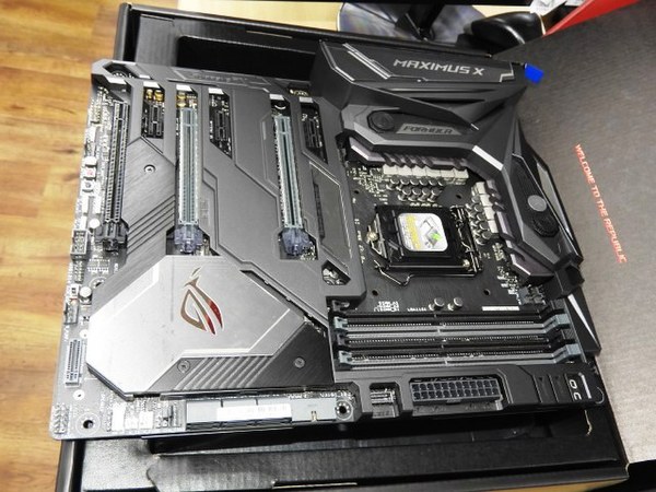 ASCII.jp：ASUS製Z370マザーのハイエンドモデル「ROG MAXIMUS X