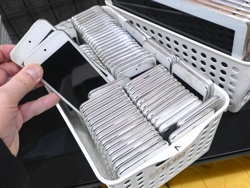 iPod touch (第6世代)の保証無し中古が2980円でアキバに大量入荷