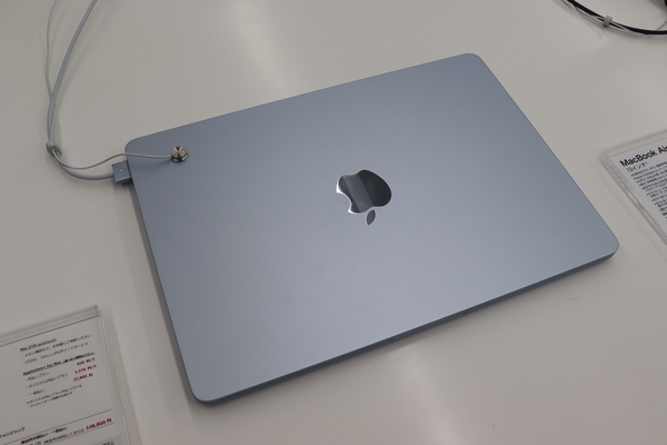 ASCII.jp：新型の「MacBook Air」がイチオシ！ 新色「スカイブルー