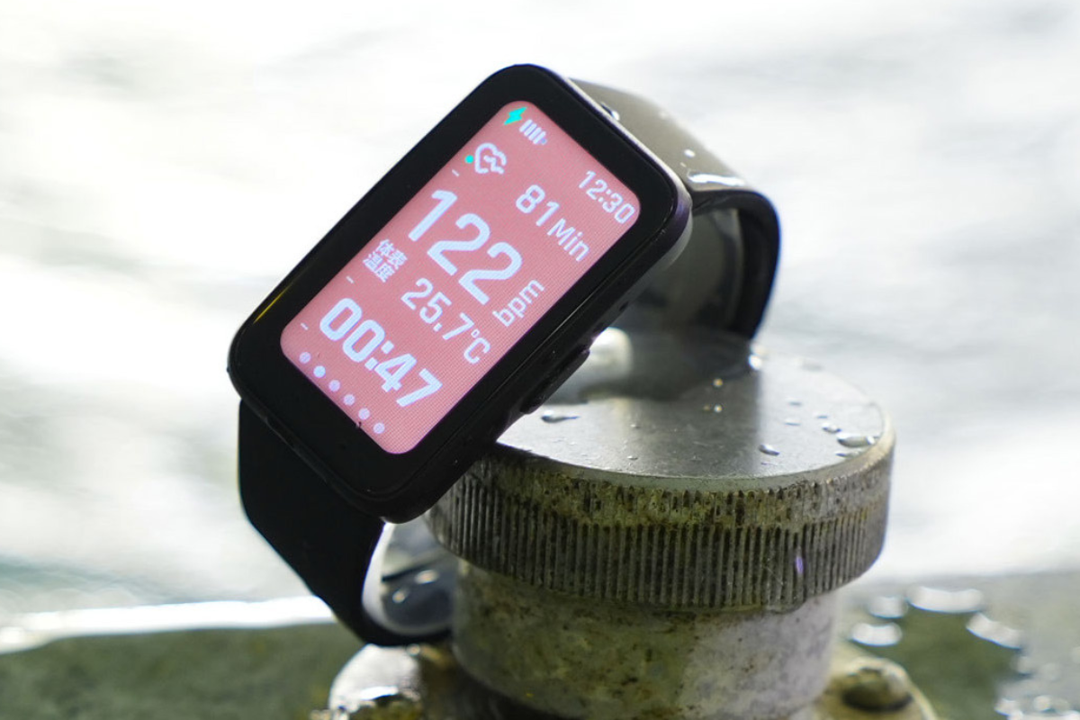 サウナで使えるスマートウォッチ！ サウナ好きが考えたありそうで