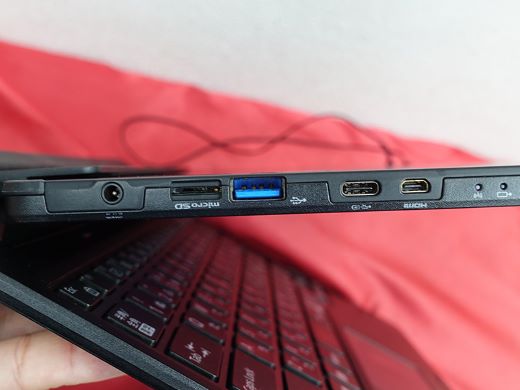 Windows 11対応の2in1タブレット「ARROWS Tab Q738/SB」が19,800円！PC