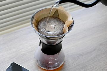 パナソニック、サッカー日本代表カラー“JFAブルー”をまとった創風機「Q