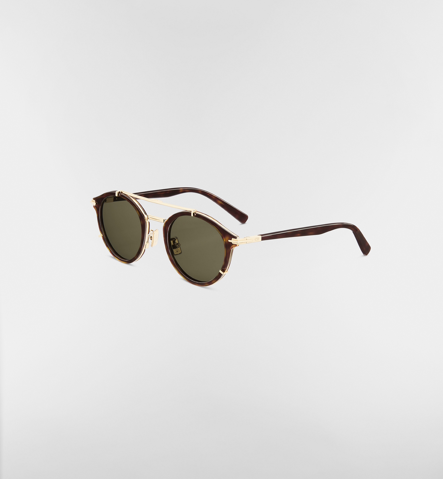 SUITR7UOM22C0_SBG_E03?$