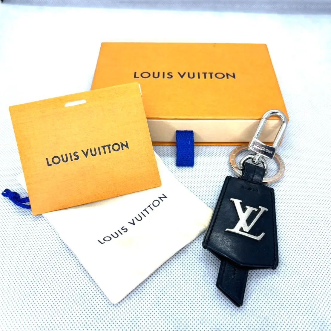 Louis Vuitton ルイ・ヴィトン キーリング キーホルダー LV クロッシュ