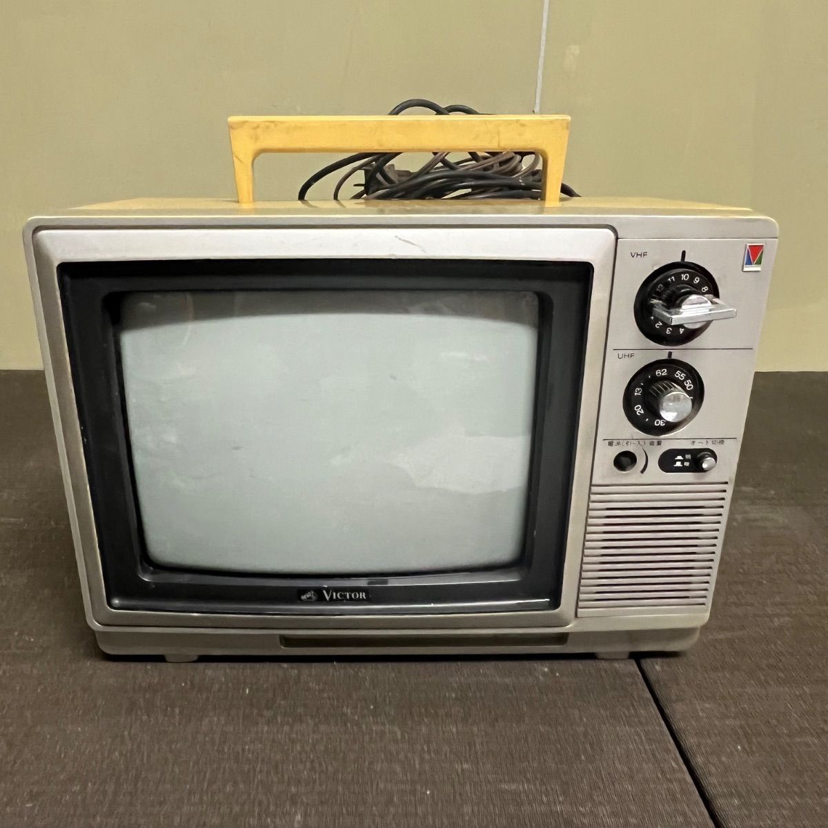 ⭐︎ 昭和 レトロ Victor テレビ ポータブル ブラウン管 c_2113A BL_G