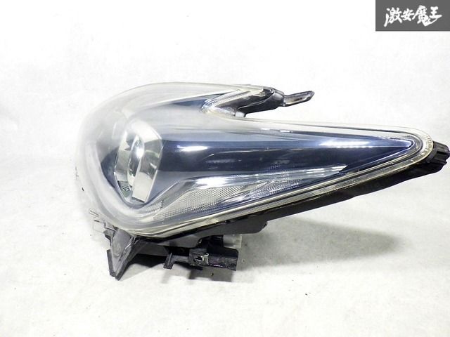 プリウス ZVW30 後期 左ヘッドライト HID 47-52 打刻：モ (Z549