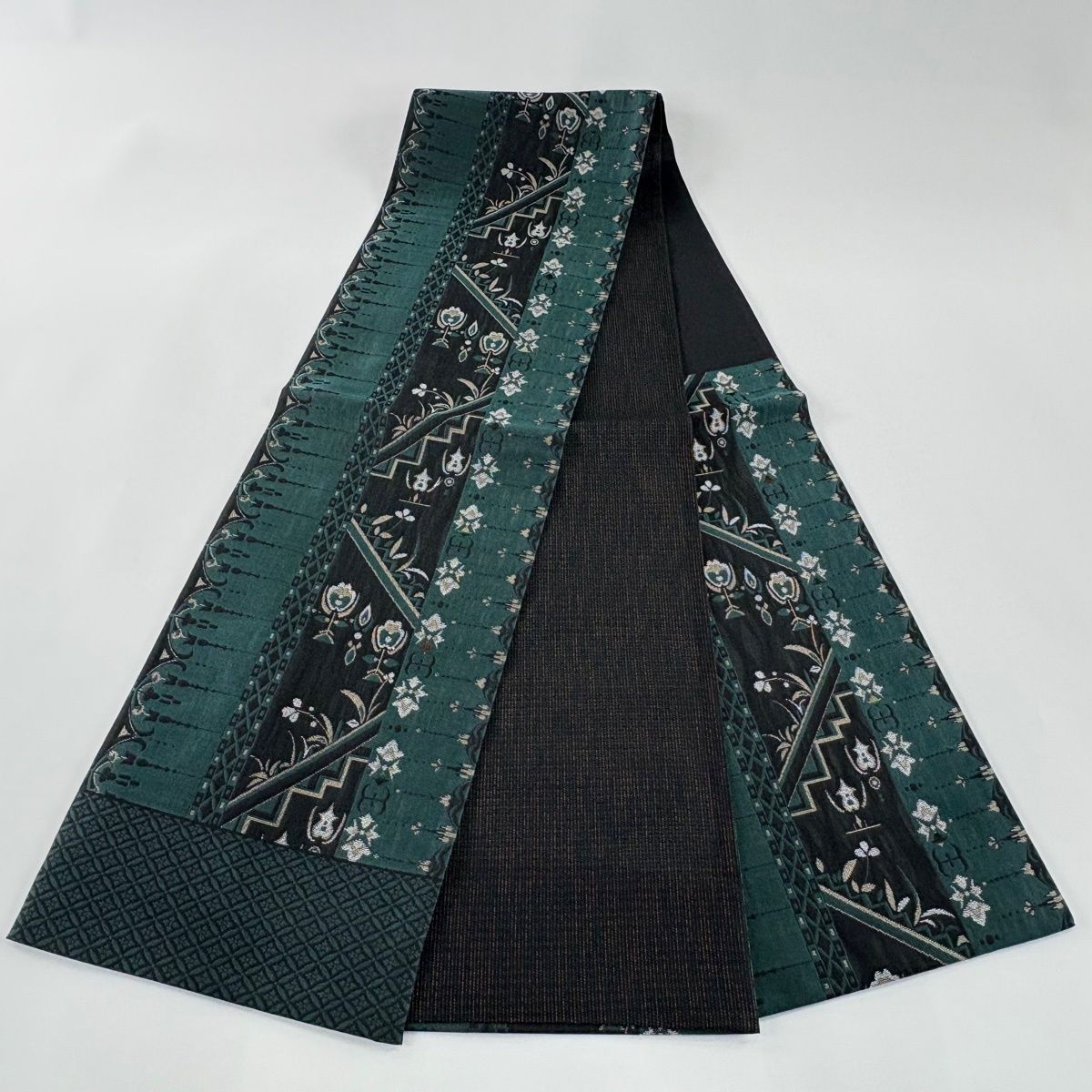 美品】 袋帯 秀品 草花 幾何学模様 深緑 六通 正絹 【中古】 - メルカリ