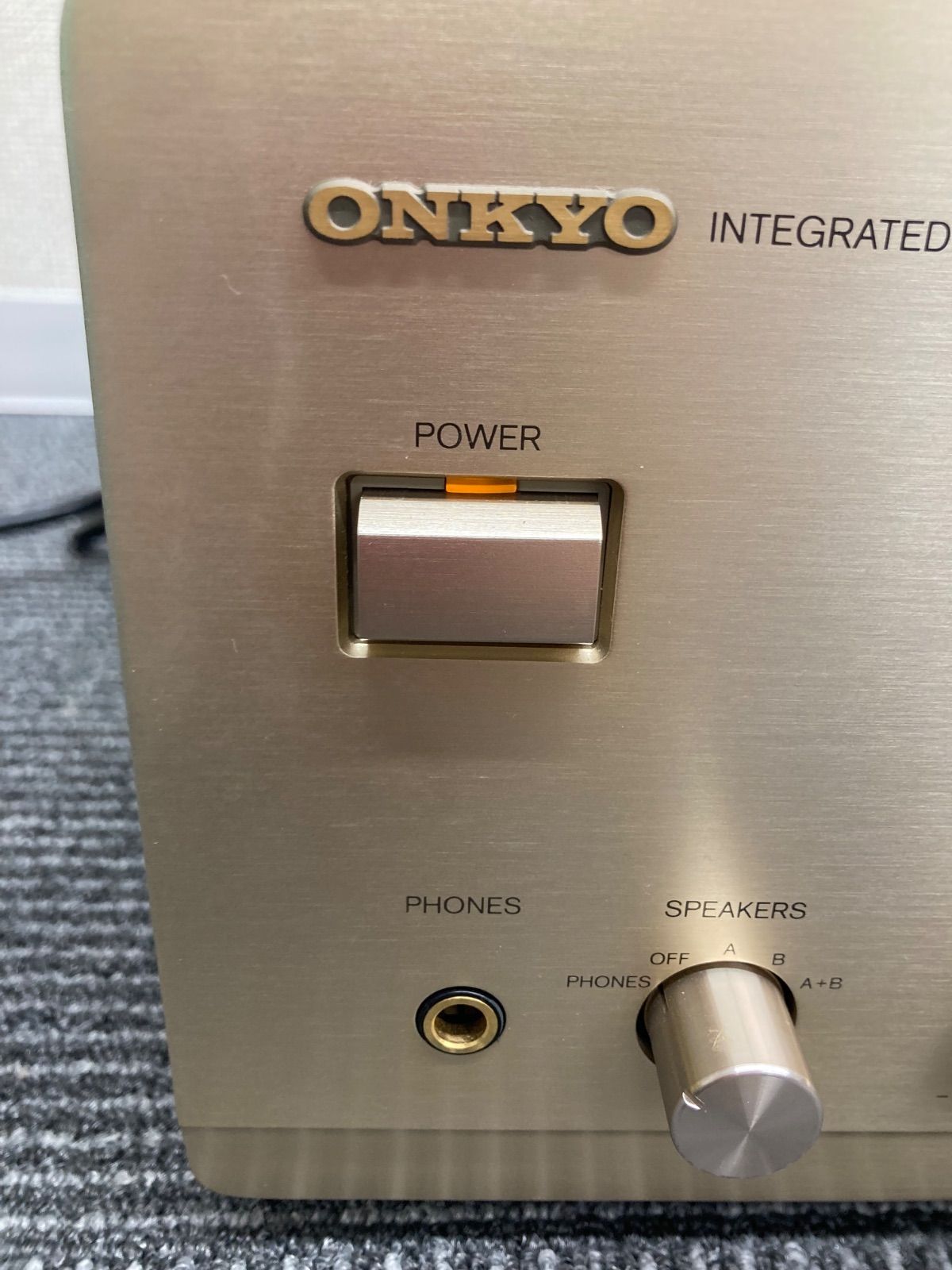 0【A】【通電確認済み・動作未確認】ONKYO Integra A-927【電化製品