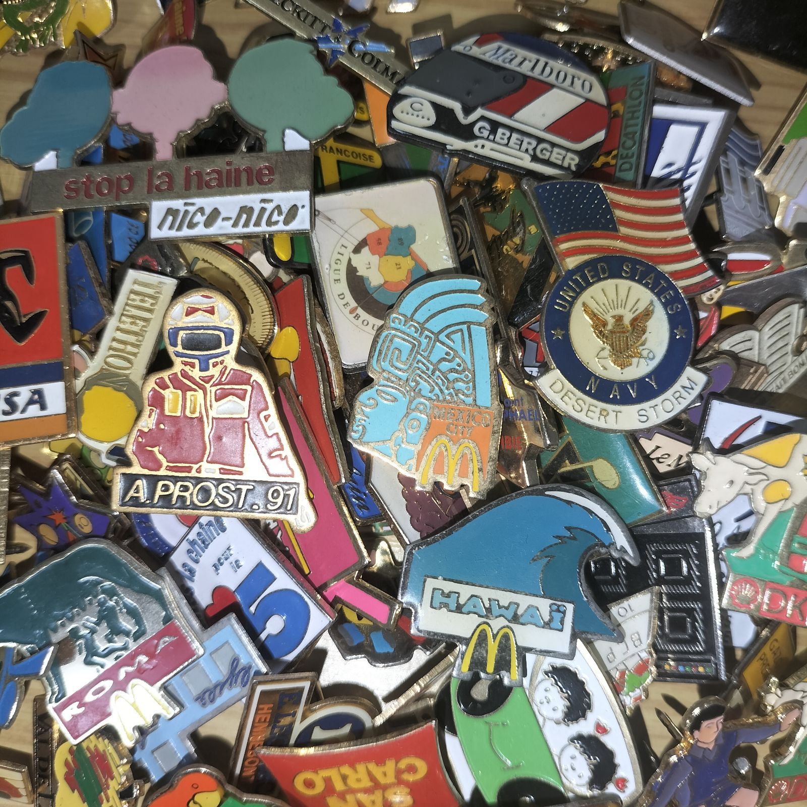 ピンバッジ 100個セット フランス雑貨 まとめ売り ピンズ ヴィンテージ