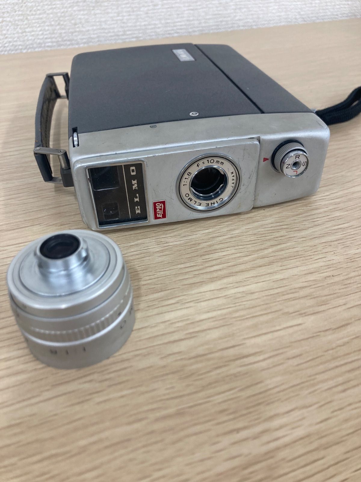 4 【通電動作未確認】 【ジャンク品】 ELMO 8ミリフィルムカメラ