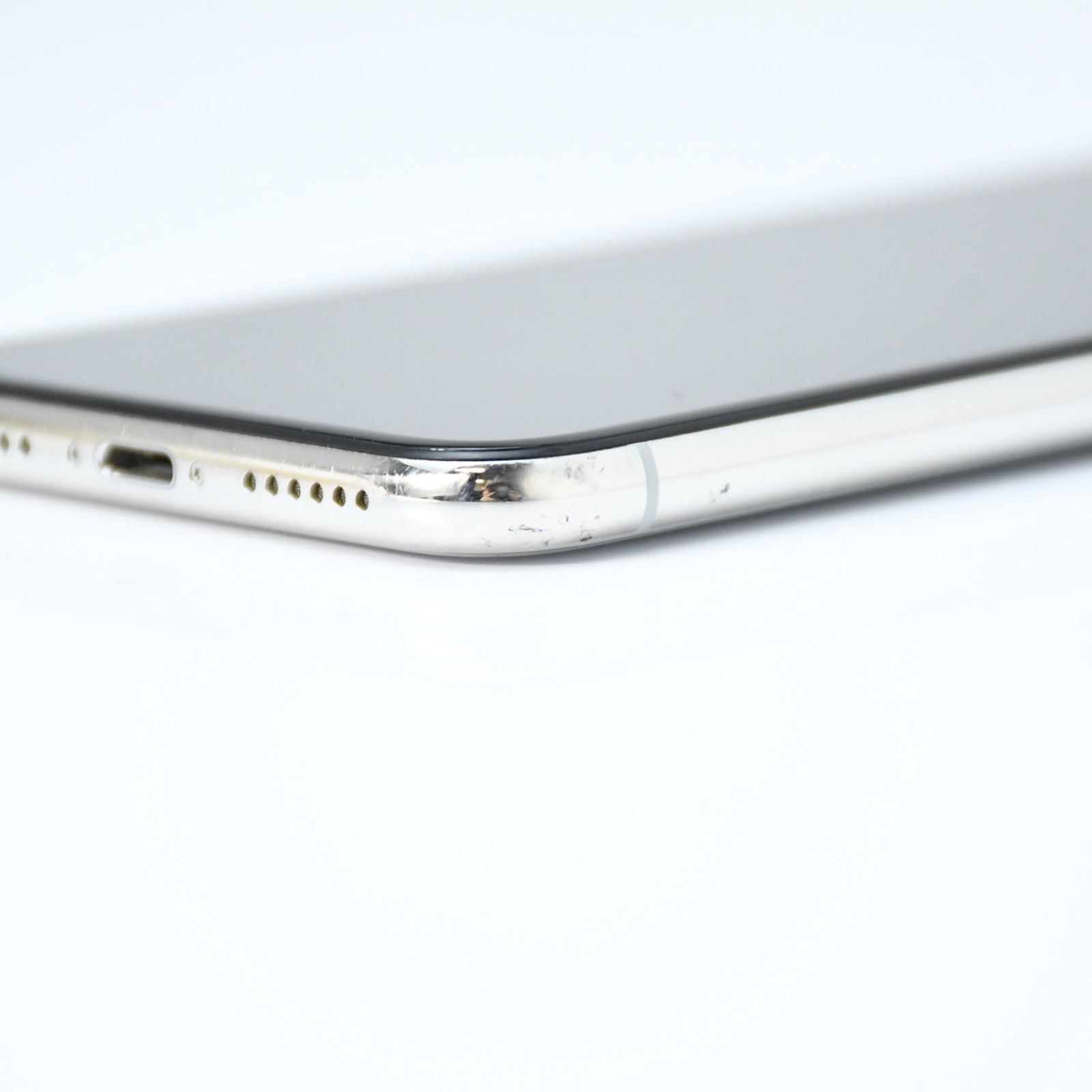 バッテリー最大容量 82％＊液晶美品】docomo SIMフリー iPhoneX 64GB