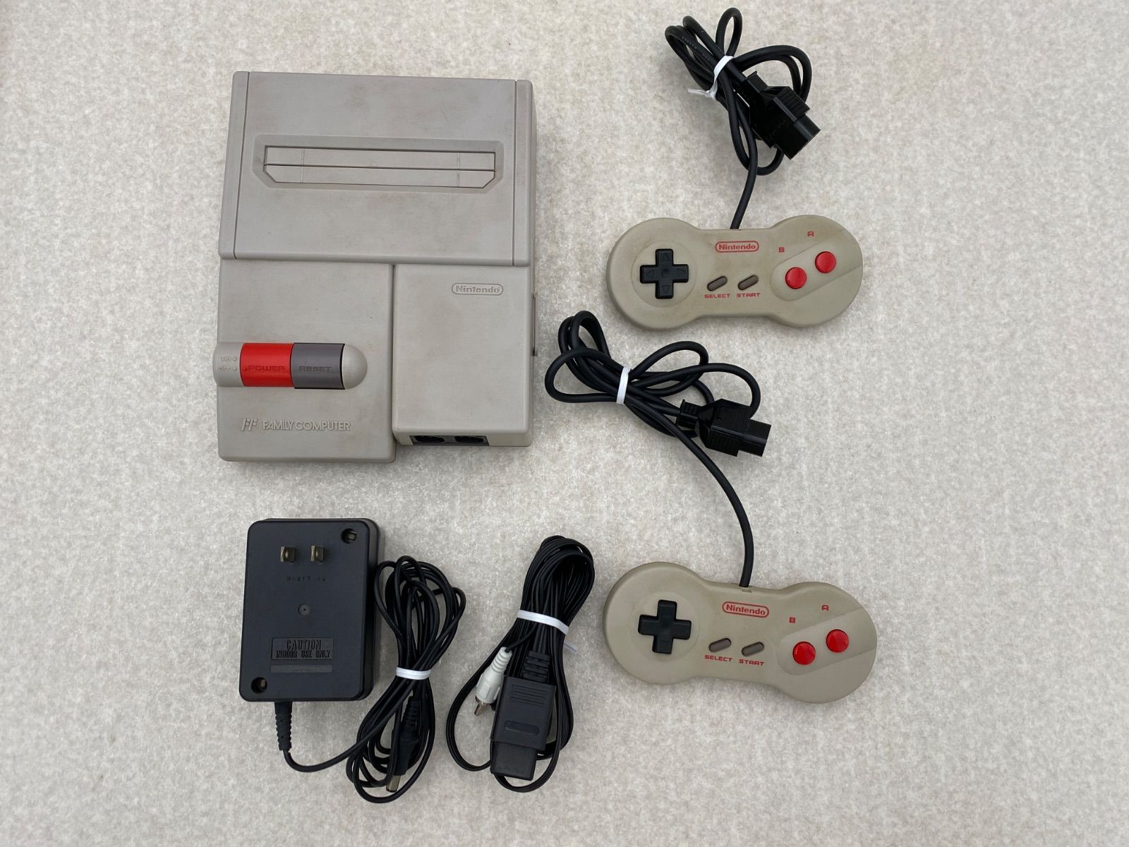 newファミコン ニューファミコン コントローラー2点 動作品 - メルカリ