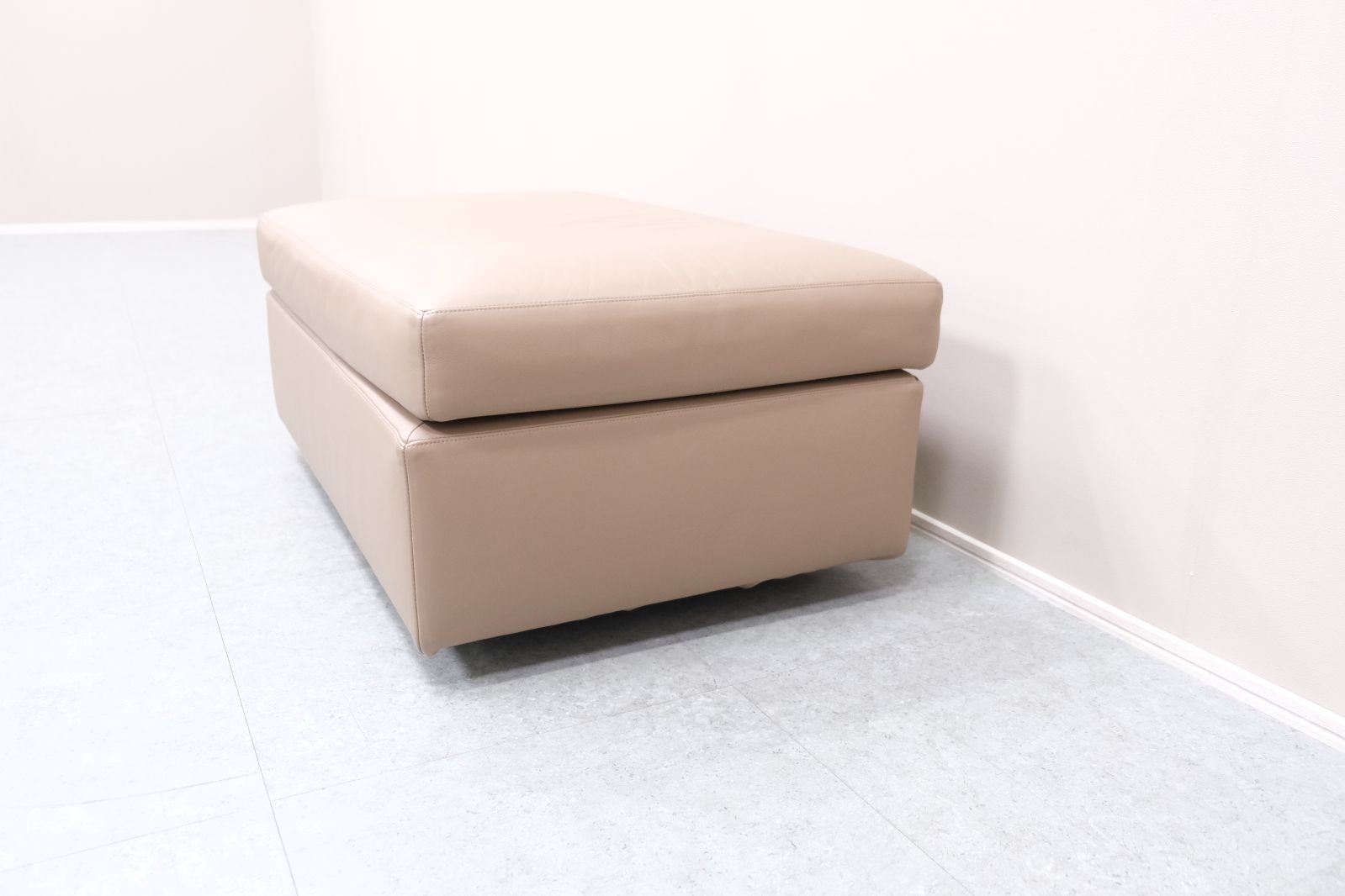 ☆展示極美品☆Cassina ixc. カッシーナ イクスシー レザー オットマン