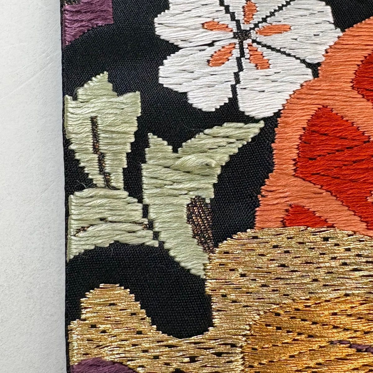 袋帯 秀品 引箔 雪輪桧垣文 花唐草 金糸 唐織 金茶 六通 正絹 【中古