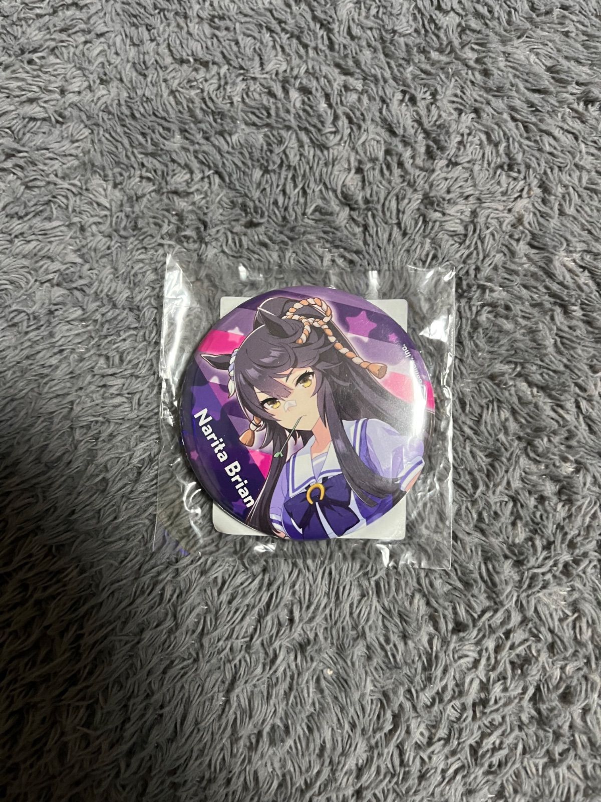 ウマ娘 ナリタブライアン 公式缶バッジ(制服Ver.) - メルカリ