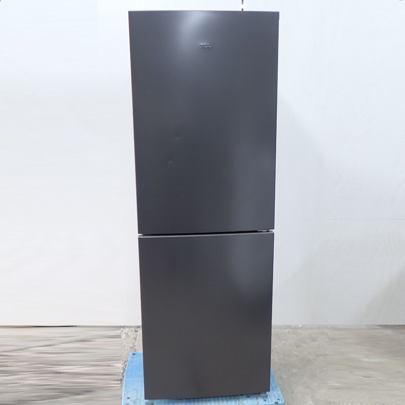 TCL ノンフロン冷凍冷蔵庫 家庭用 P186BFN 2ドア 186L 右開きタイプ