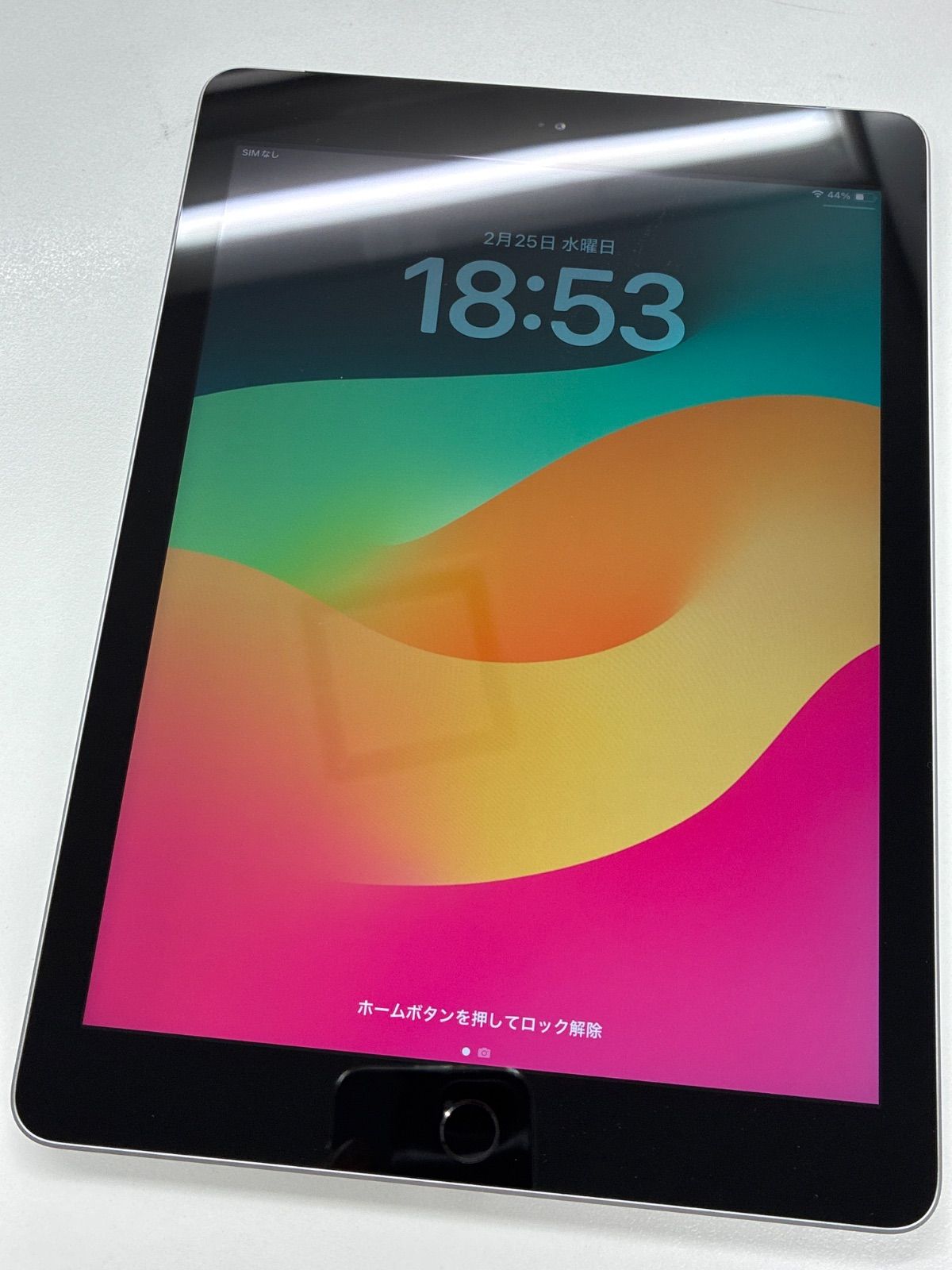 iPad 第6世代 32GB Cellular SIMフリー A1954 スペースグレイ 9.7