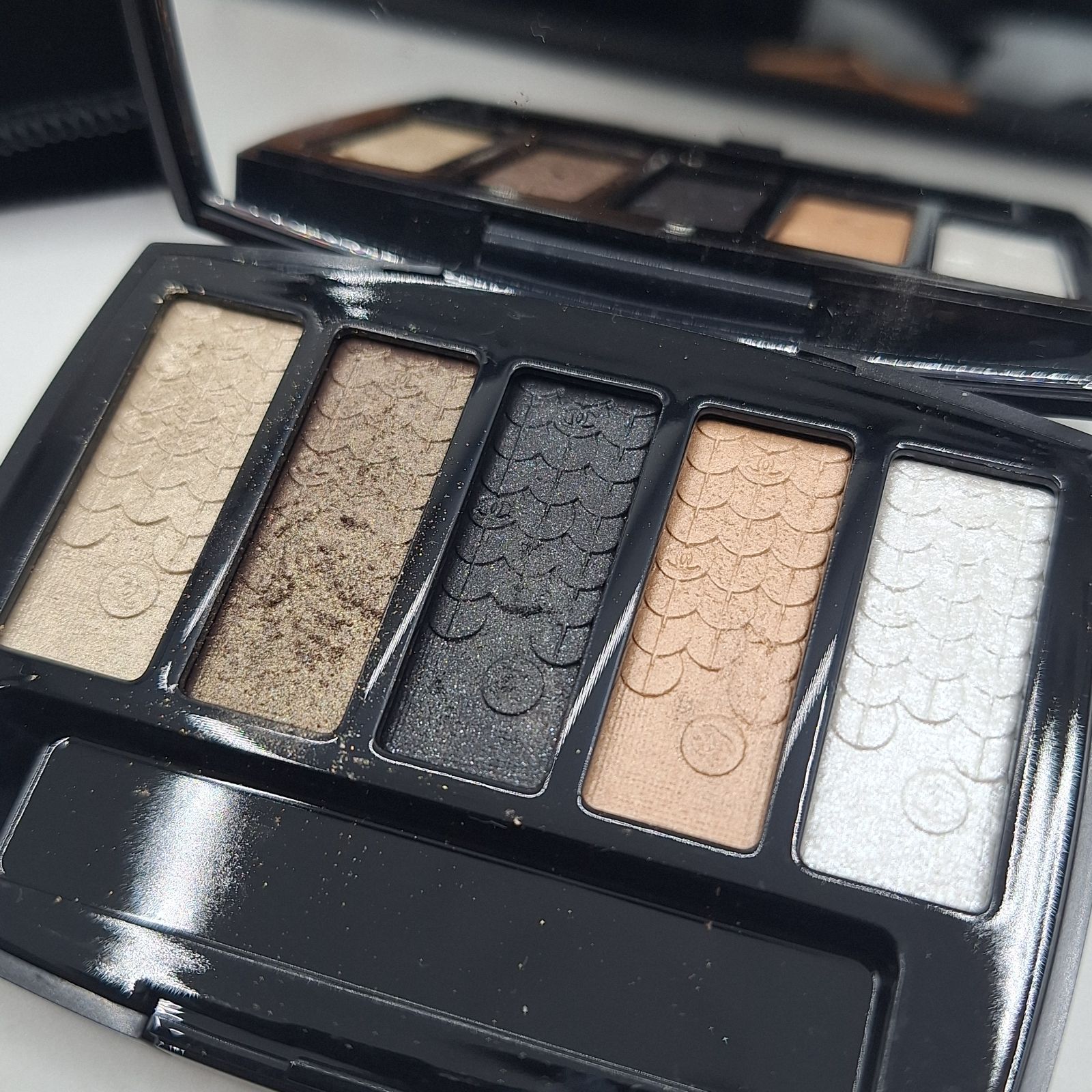 CHANEL ルミエールグラフィック 限定品 シャネル ほぼ未使用 一部試し