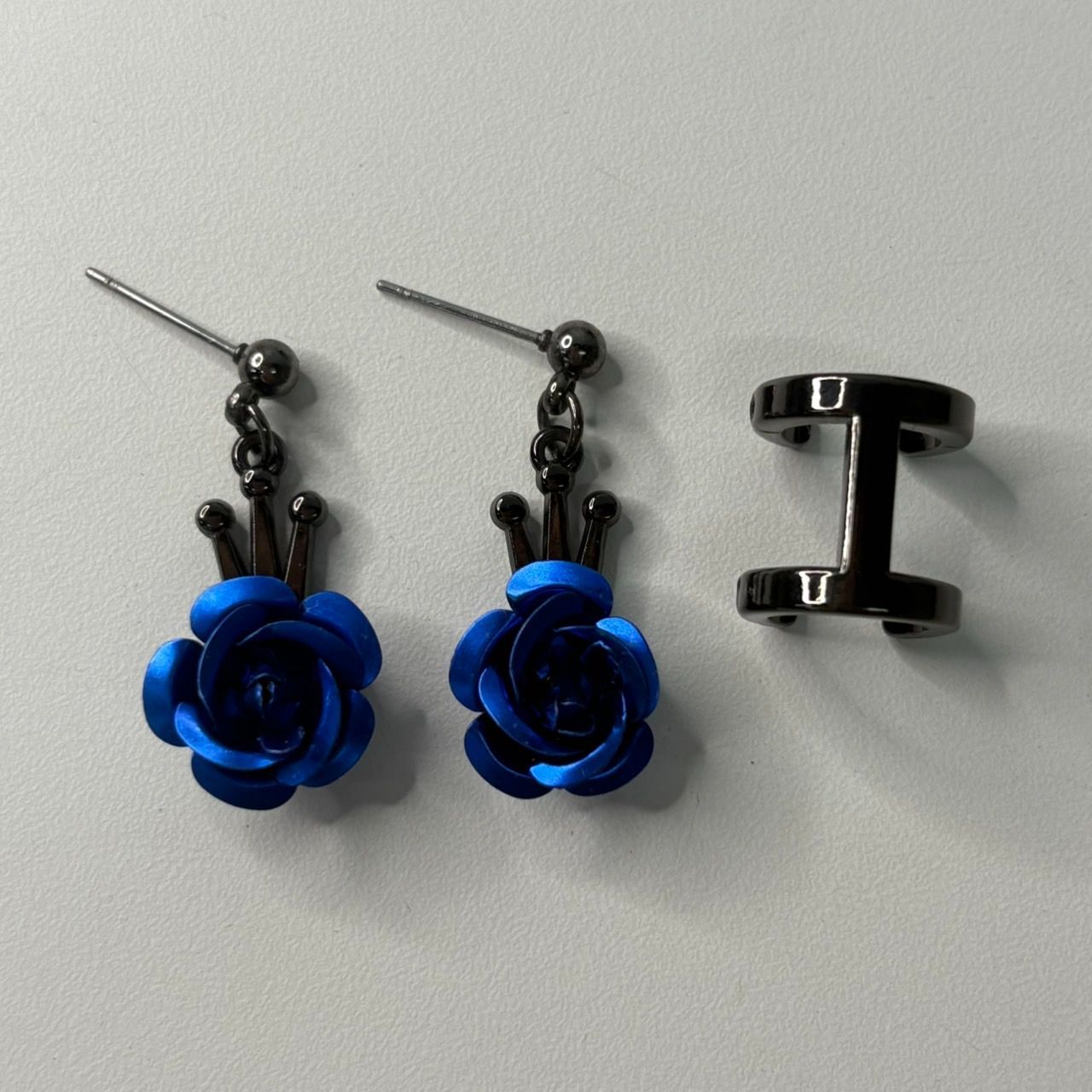 中古品】Ado SPECIAL LIVE 2024「心臓」 ファッショナブルピアス