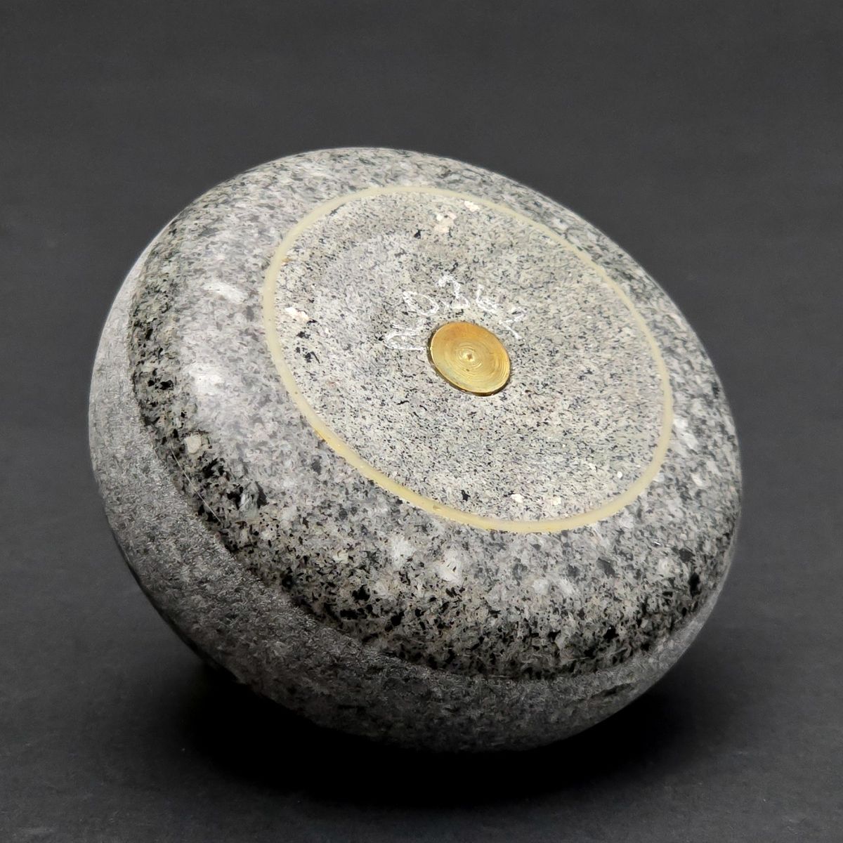 1998 長野オリンピック 記念商品 ミニチュア カーリングストーン 黄