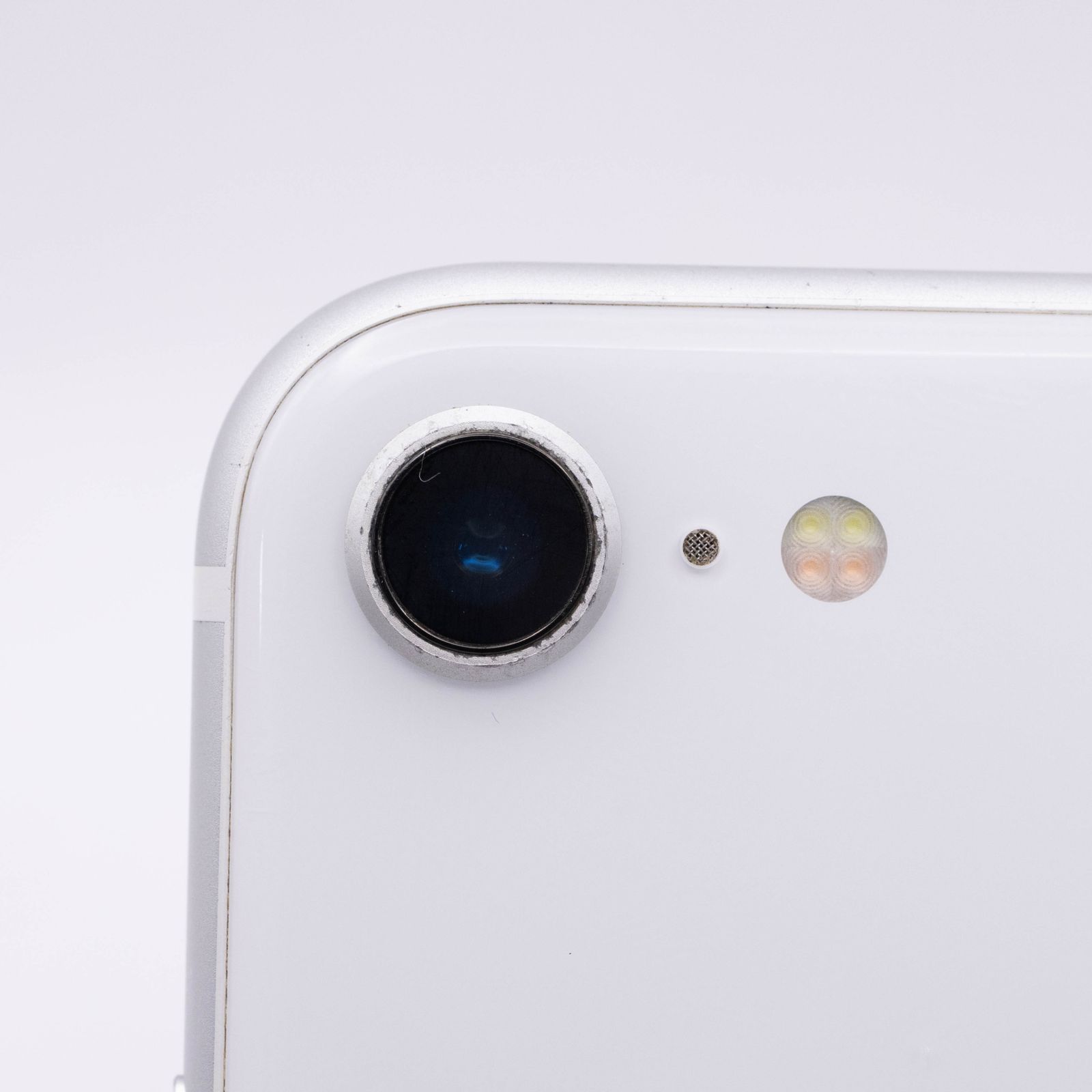 iPhone SE2 ホワイト 64GB iPhone SE（第2世代） [AT Shop Otsuka