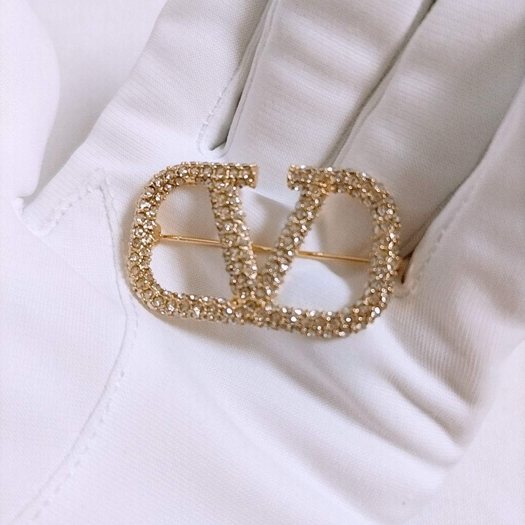 新品未使用】VALENTINO Vロゴ シグネチャー クリスタル メタル
