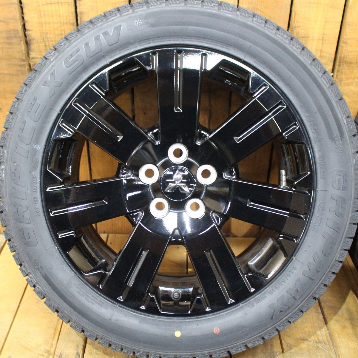 MITSUBISHI デリカD5 シャモニー 純正 ブラック 18インチ 2025年製造