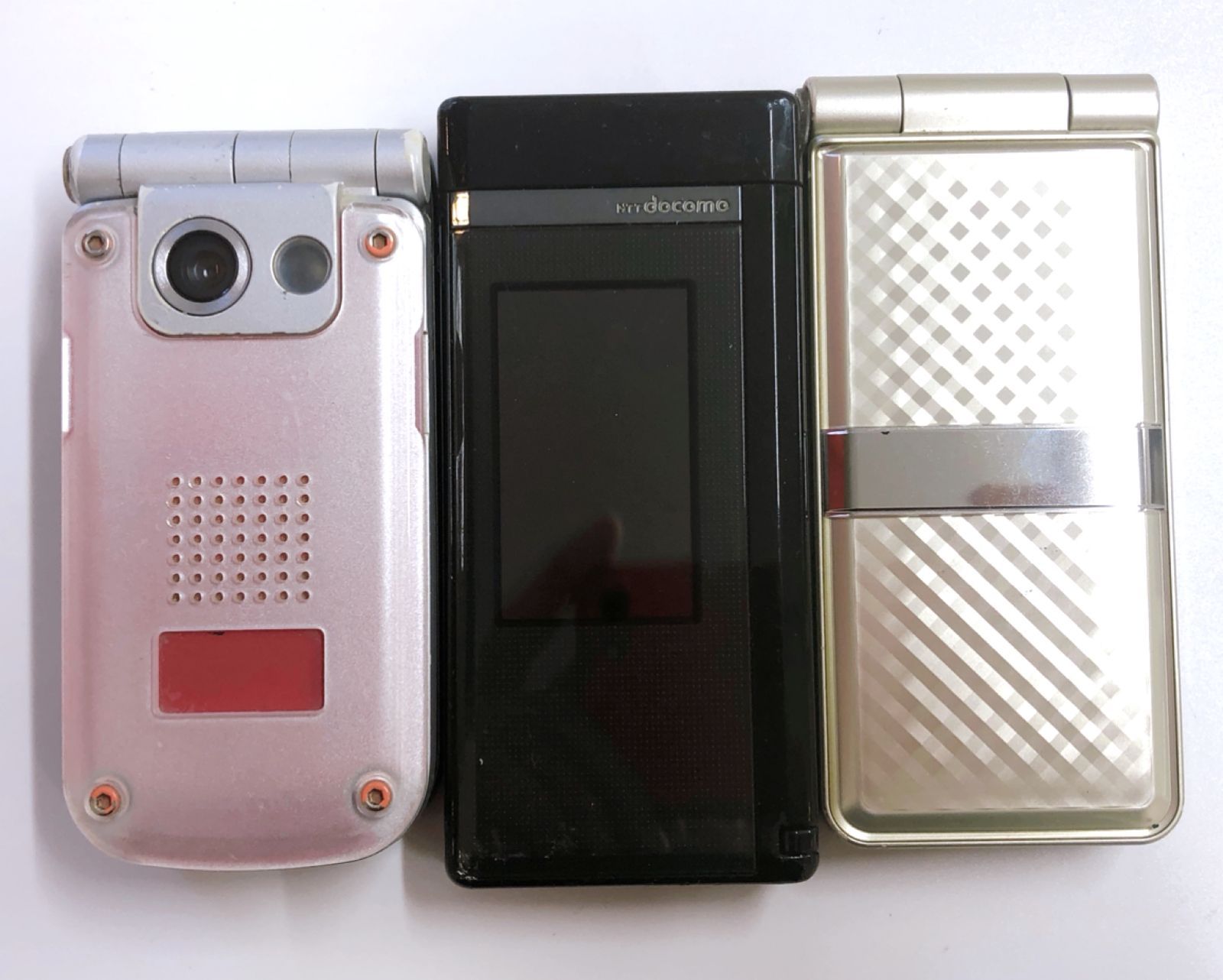 645.648】携帯電話 大量おまとめ 20点 約2.2kg 未選別 ジャンク品 部品