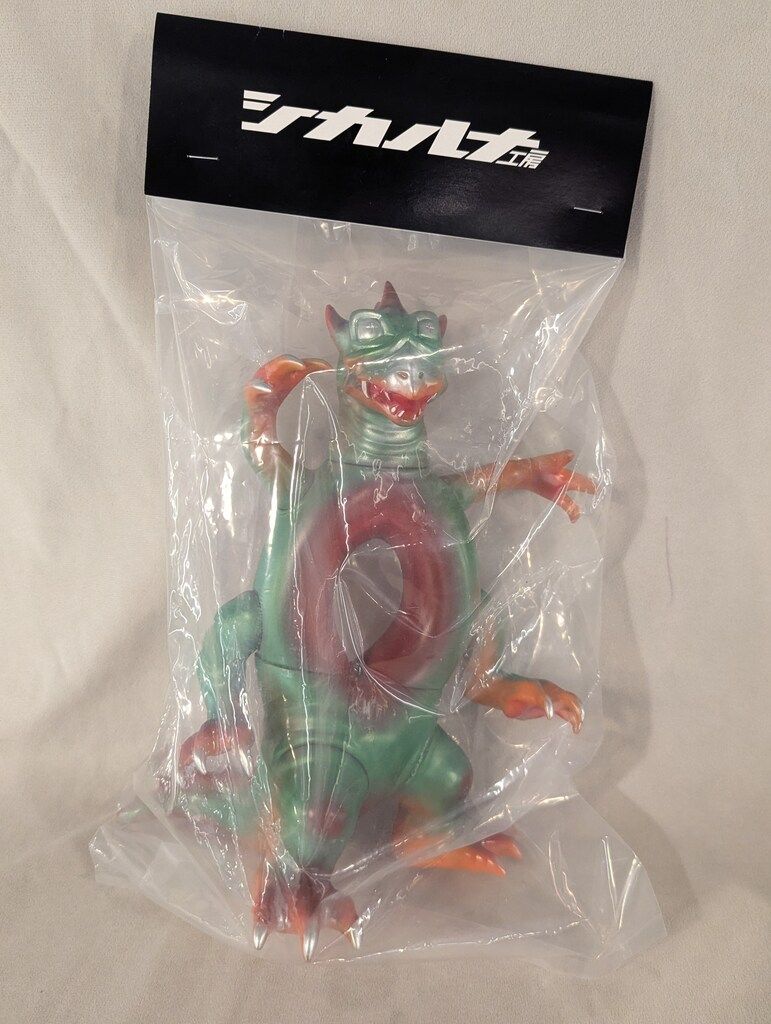 世界の怪獣、マイティ、バグン、イガール、テゴン。シカルナ工房製