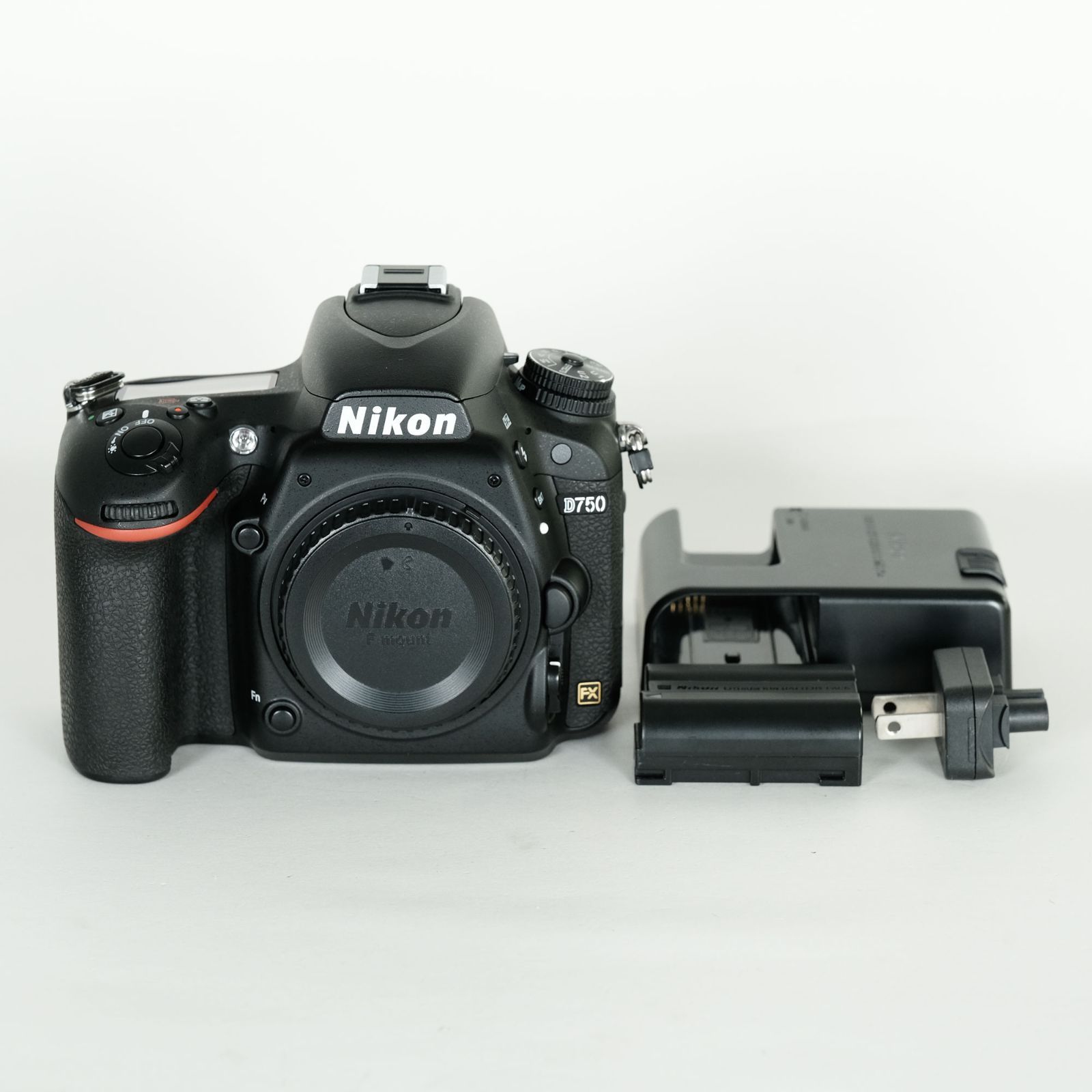 Nikon D750 ボディ動作確認品B177