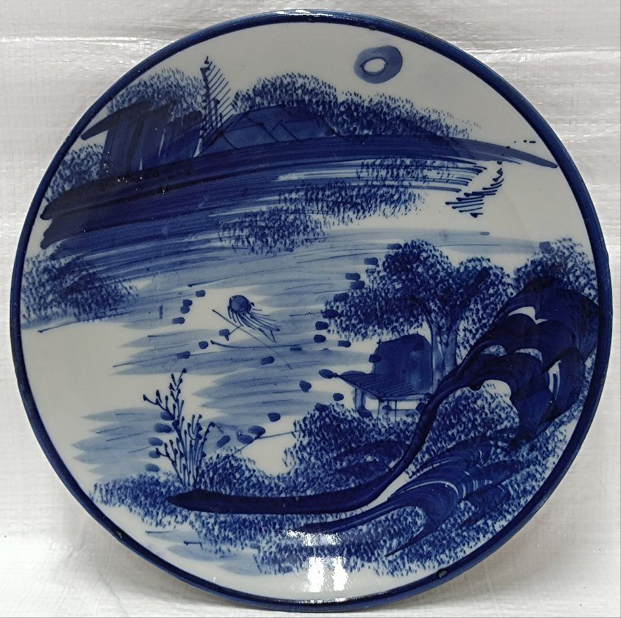 骨董 伊万里焼 古伊万里 銘：明治年製 染付風景画お皿・飾り皿 2枚