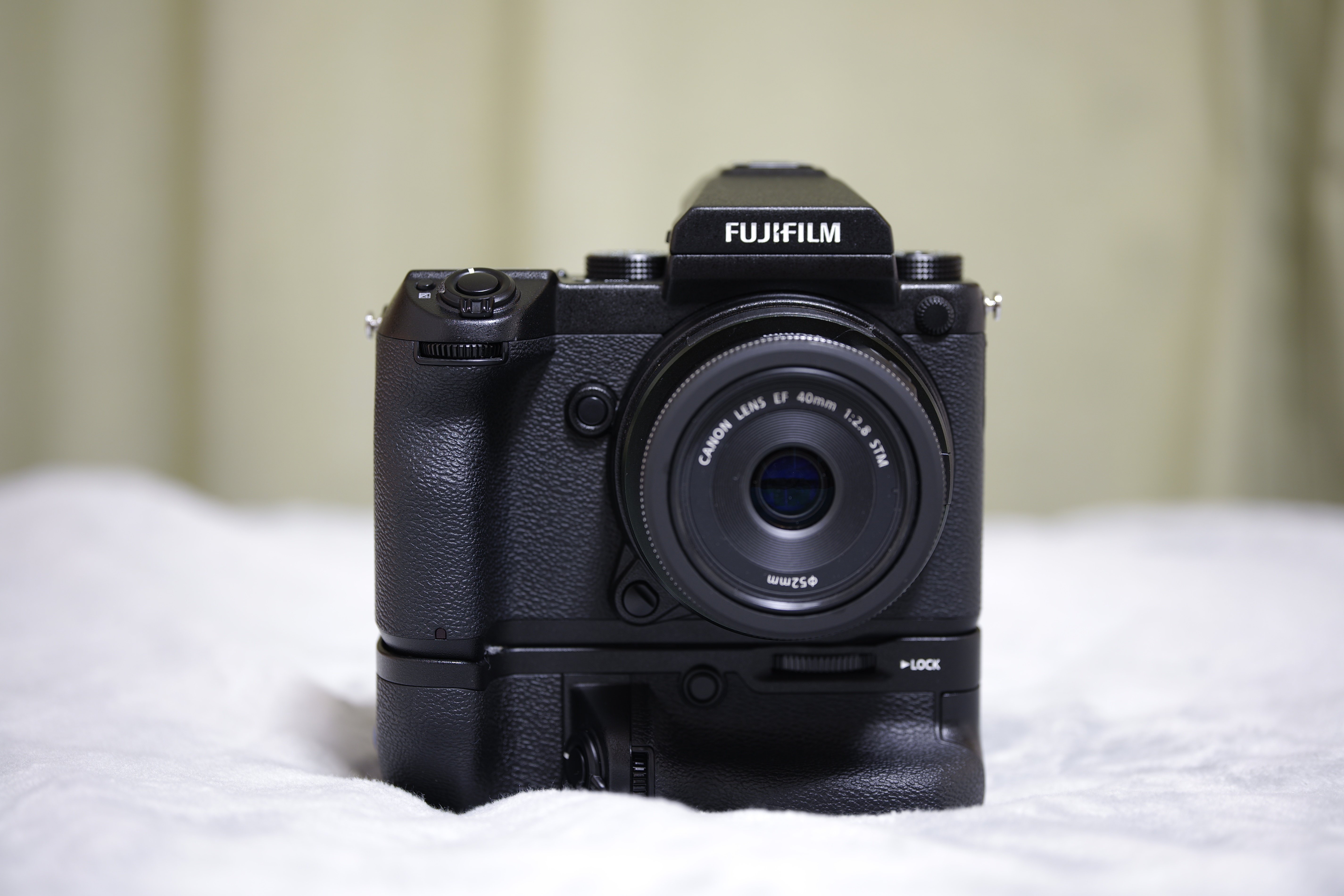 レビュー】GFXで最も縦位置撮影しやすいグリップ VG-GFX1｜プラナリア