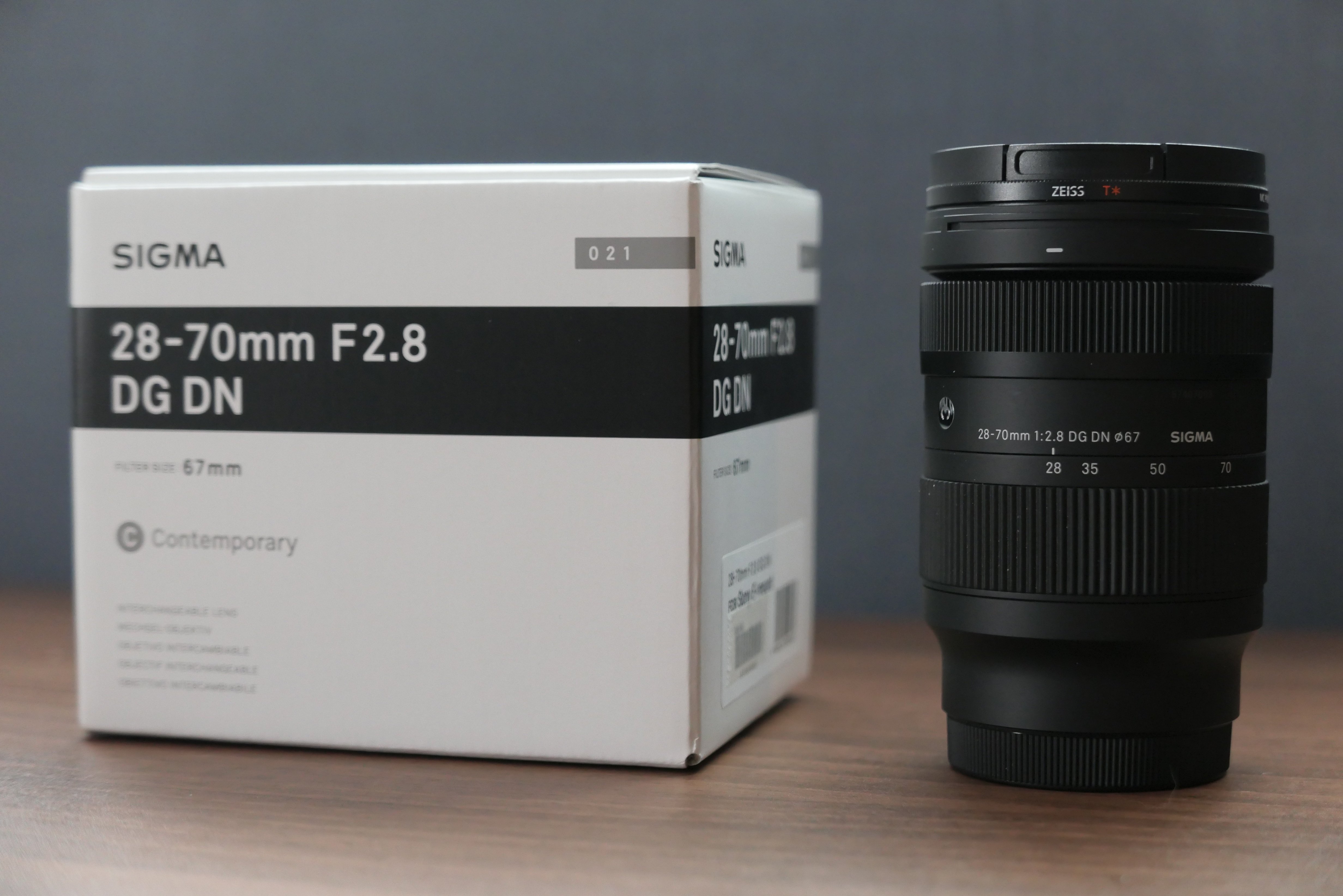 レビュー】「最適解」は伊達じゃない。絶対最初に買うべきレンズ