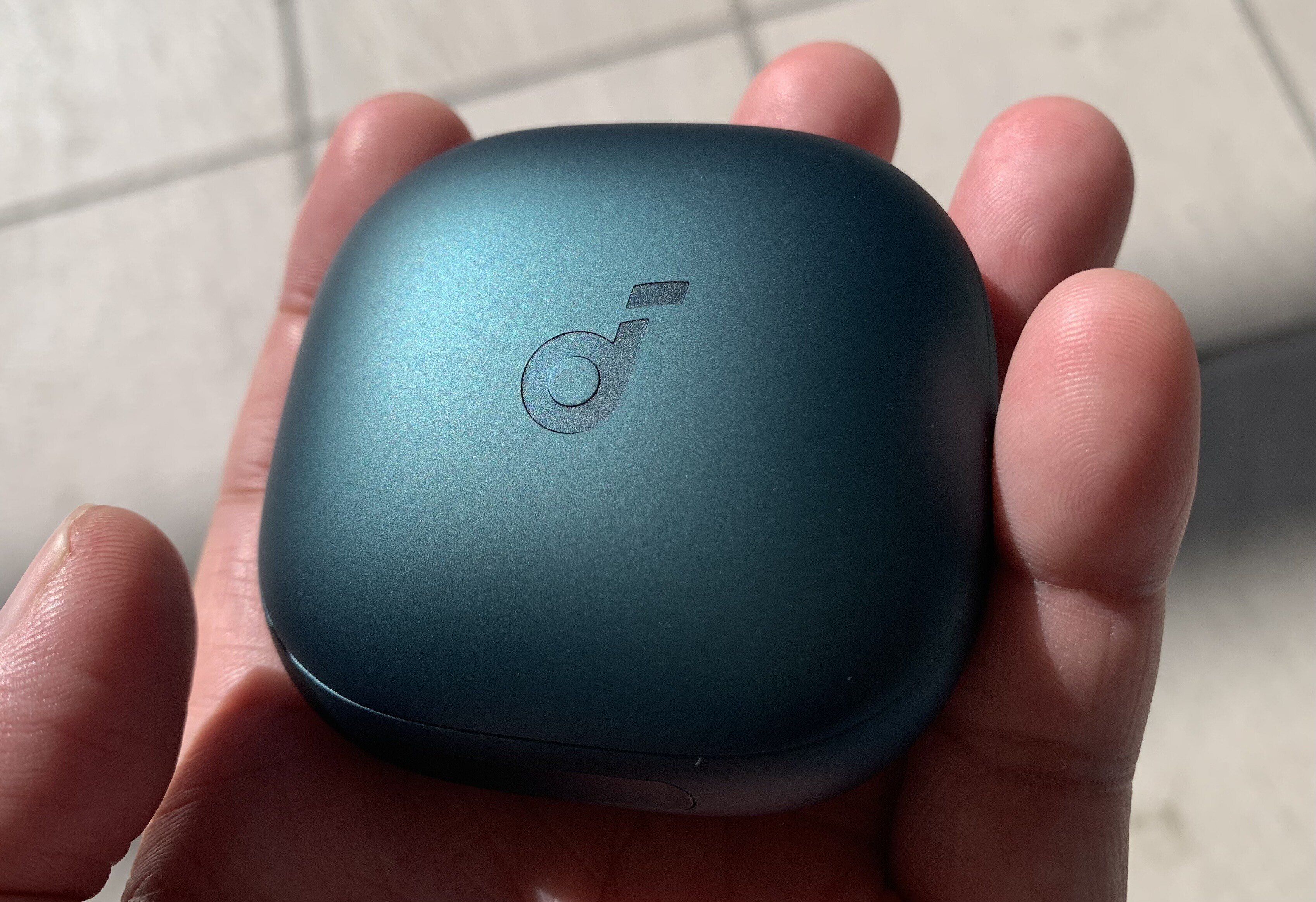 使用レビュー】Soundcore Liberty 4 Pro ディープグリーンを1週間使用