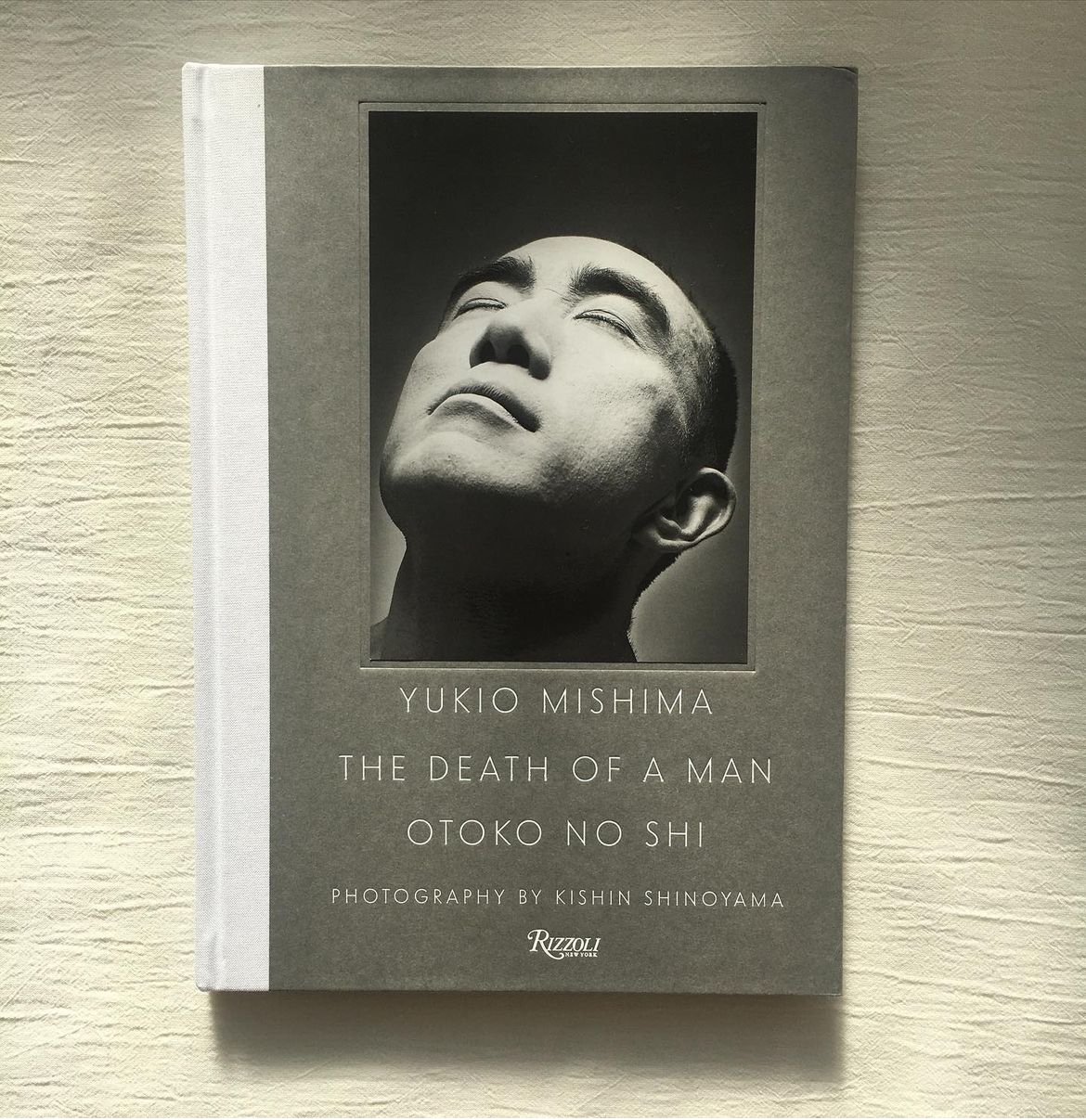 日本未発売、三島由紀夫写真集『The death of a man(男の死)』｜Rena